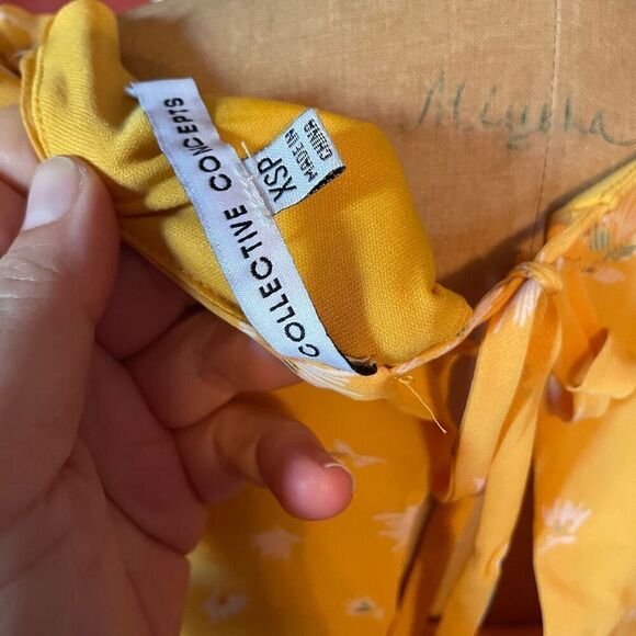 COLLECTIVE CONCEPTS | yellow dress with pattern XS Petite - Picture 6 of 7